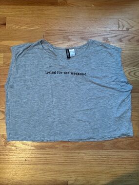 H&M Gray "living for the weekend" Crop Tee